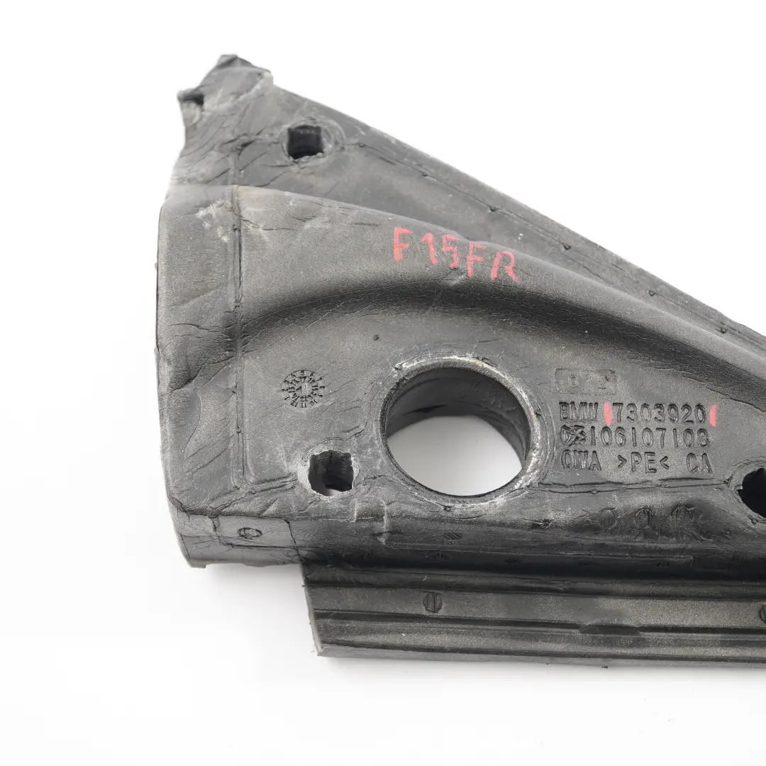 Junta Espejo Triángulo Junta Exterior Delantera Derecha para BMW X5 F15 con número de pieza 7303920 BMW X5 F15 Junta Espejo Triángulo Junta Exterior Delantera Derecha - SKU 7303920 - Número de pieza 7303920