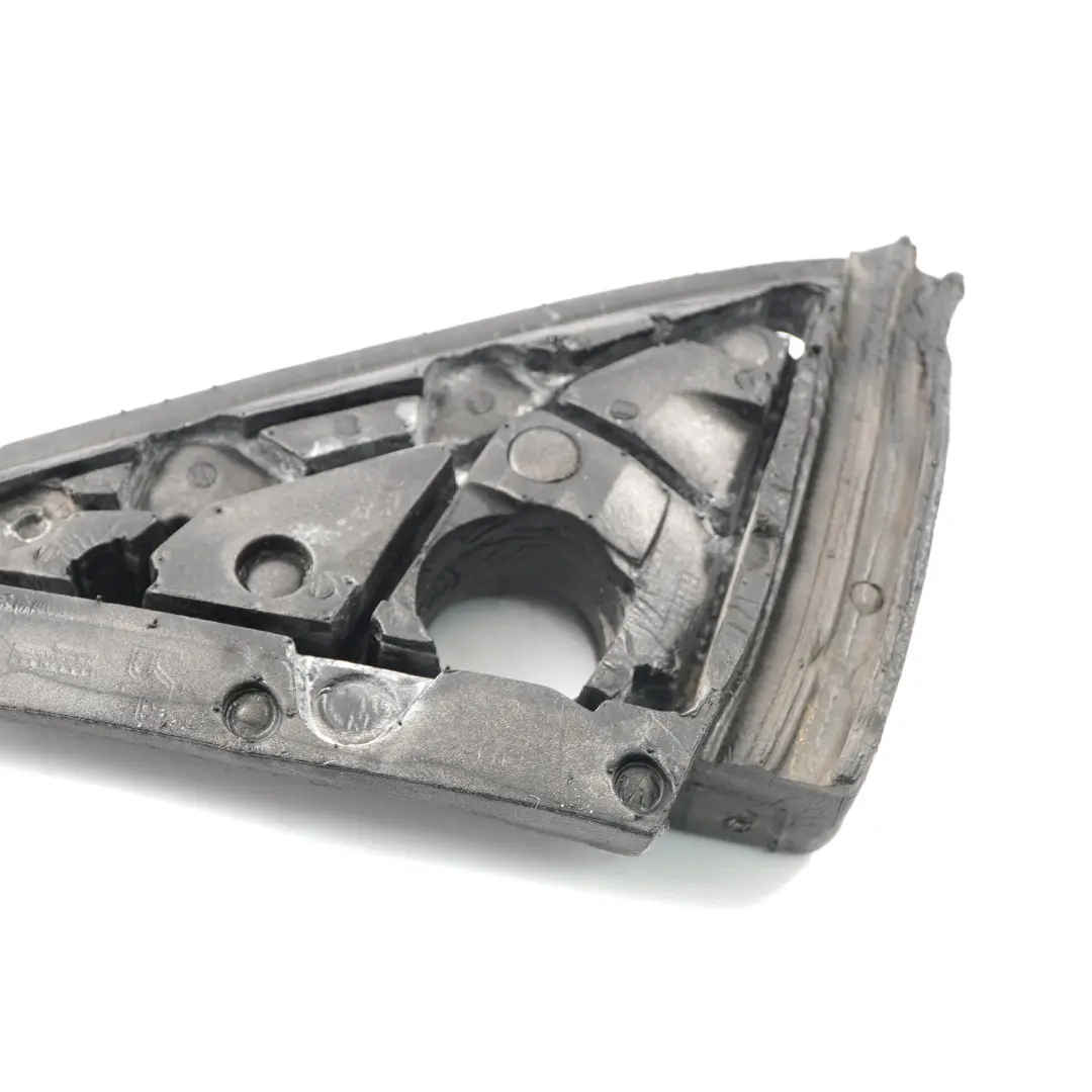 Junta Espejo Triángulo Junta Exterior Delantera Derecha para BMW X5 F15 con número de pieza 7303920 BMW X5 F15 Junta Espejo Triángulo Junta Exterior Delantera Derecha - SKU 7303920 - Número de pieza 7303920