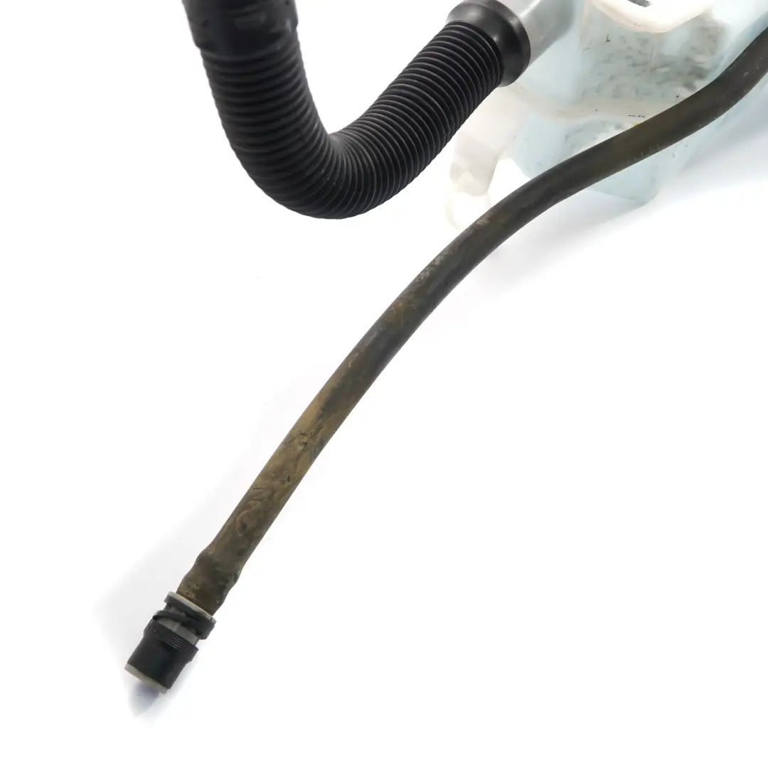 Depósito líquido lavaparabrisas BMW F15 F16 Depósito lavaparabrisas para con número de pieza 7304068 Depósito líquido lavaparabrisas BMW F15 F16 Depósito lavaparabrisas - SKU 7304068 - Número de pieza 7304068