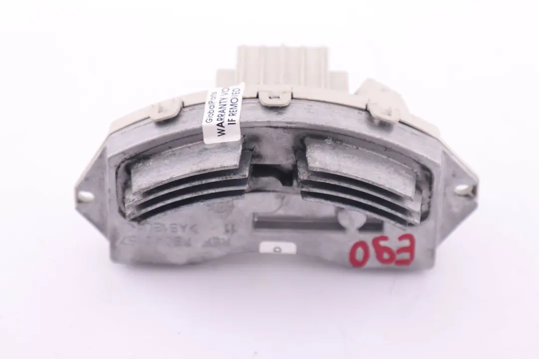 Resistenza Riscaldamento Climatizzatore per BMW 1 3 X1 X5 Series E81 E87 E90 E70 E84 con numero di parte 7304157 BMW 1 3 X1 X5 Series E81 E87 E90 E70 E84 Resistenza Riscaldamento Climatizzatore - SKU 7304157 - Numero di parte 7304157