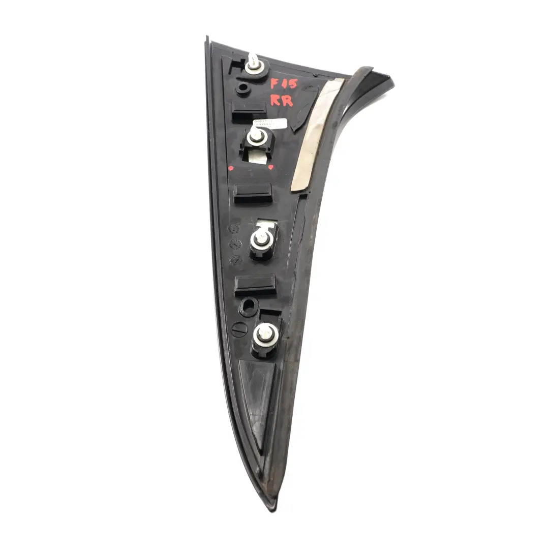 Panneau d'habillage de coffre de hayon arrière droit Noir pour BMW X5 F15 à propos du numéro de pièce 7304606 BMW X5 F15 Panneau d'habillage de coffre de hayon arrière droit Noir - SKU 7304606 - Numéro de pièce 7304606