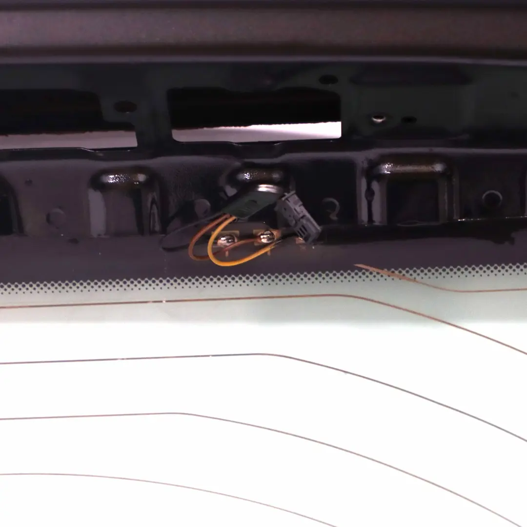 Klapa Tylna Pokrywa Bagażnika Czarna Black Sapphire - 475 do BMW F20 F21 o numerze 7305470 BMW F20 F21 Klapa Tylna Pokrywa Bagażnika Czarna Black Sapphire - 475 - SKU 7305470-BS2 - Numer Części 7305470