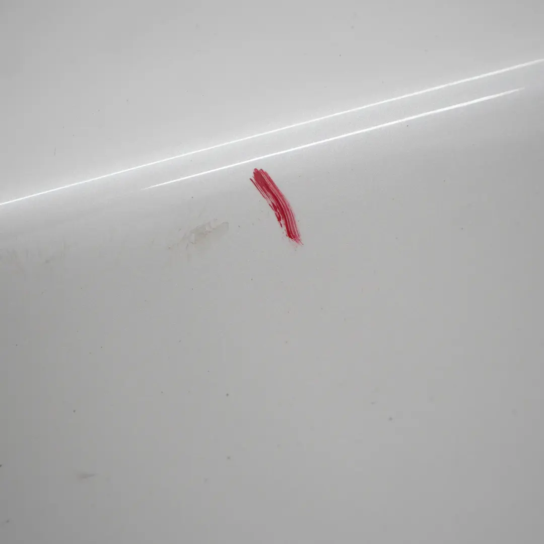 Klapa Bagażnika Mineral White - A96 do BMW F20 F21 o numerze 7305470 BMW F20 F21 Klapa Bagażnika Mineral White - A96 - SKU 7305470-MW2 - Numer Części 7305470