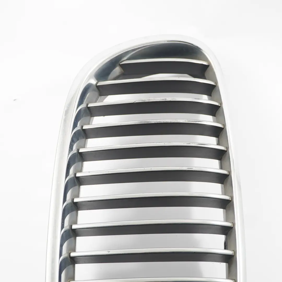 Grille BMW X6 E71 X5 E70 Pare-chocs avant Grille Reinette avant droit pour à propos du numéro de pièce 7305590 Grille BMW X6 E71 X5 E70 Pare-chocs avant Grille Reinette avant droit - SKU 7305590 - Numéro de pièce 7305590