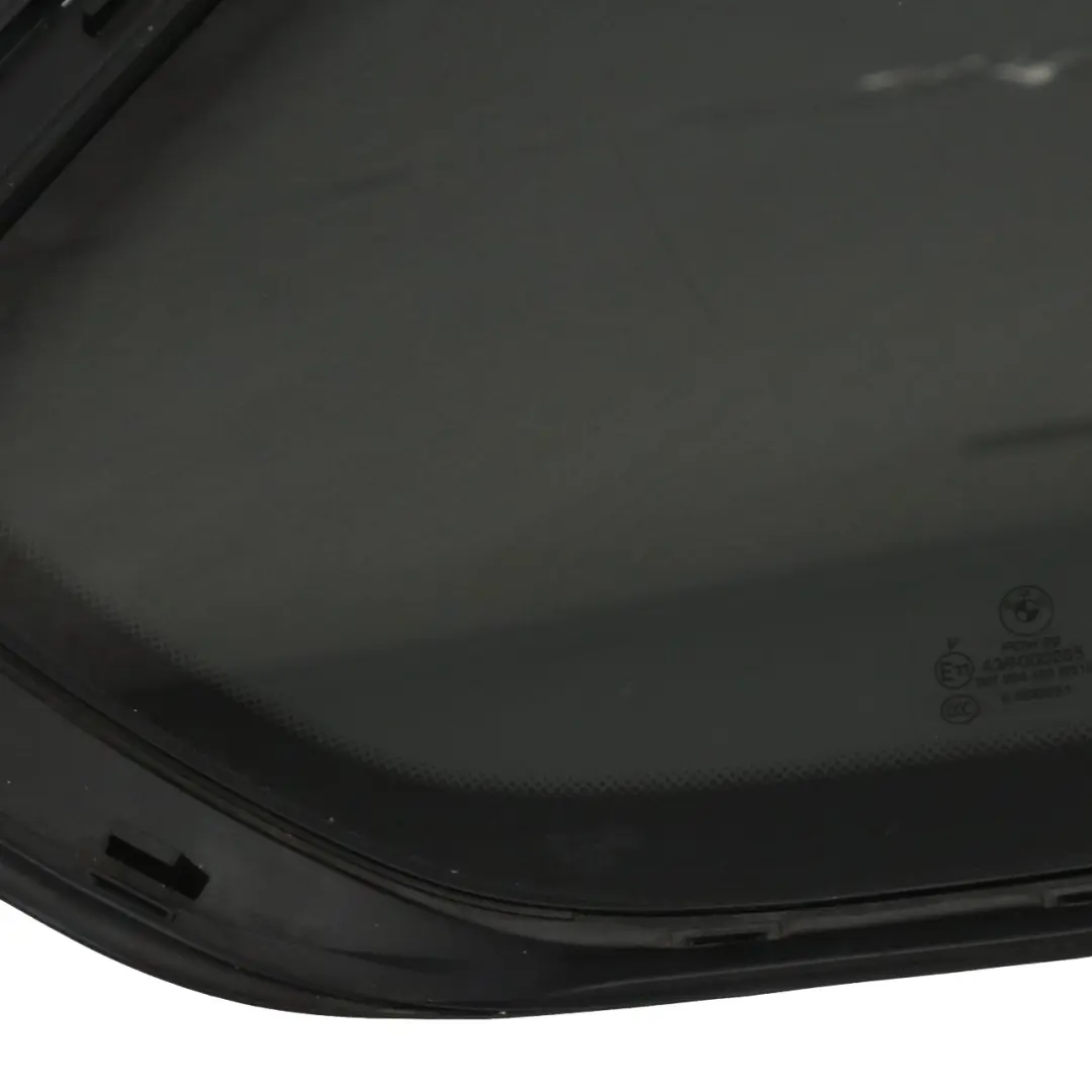 Szyba Karoseryjna Tylna Prawa Tył Prawy do BMW X5 F15 o numerze 7305772 BMW X5 F15 Szyba Karoseryjna Tylna Prawa Tył Prawy - SKU 7305772-1 - Numer Części 7305772