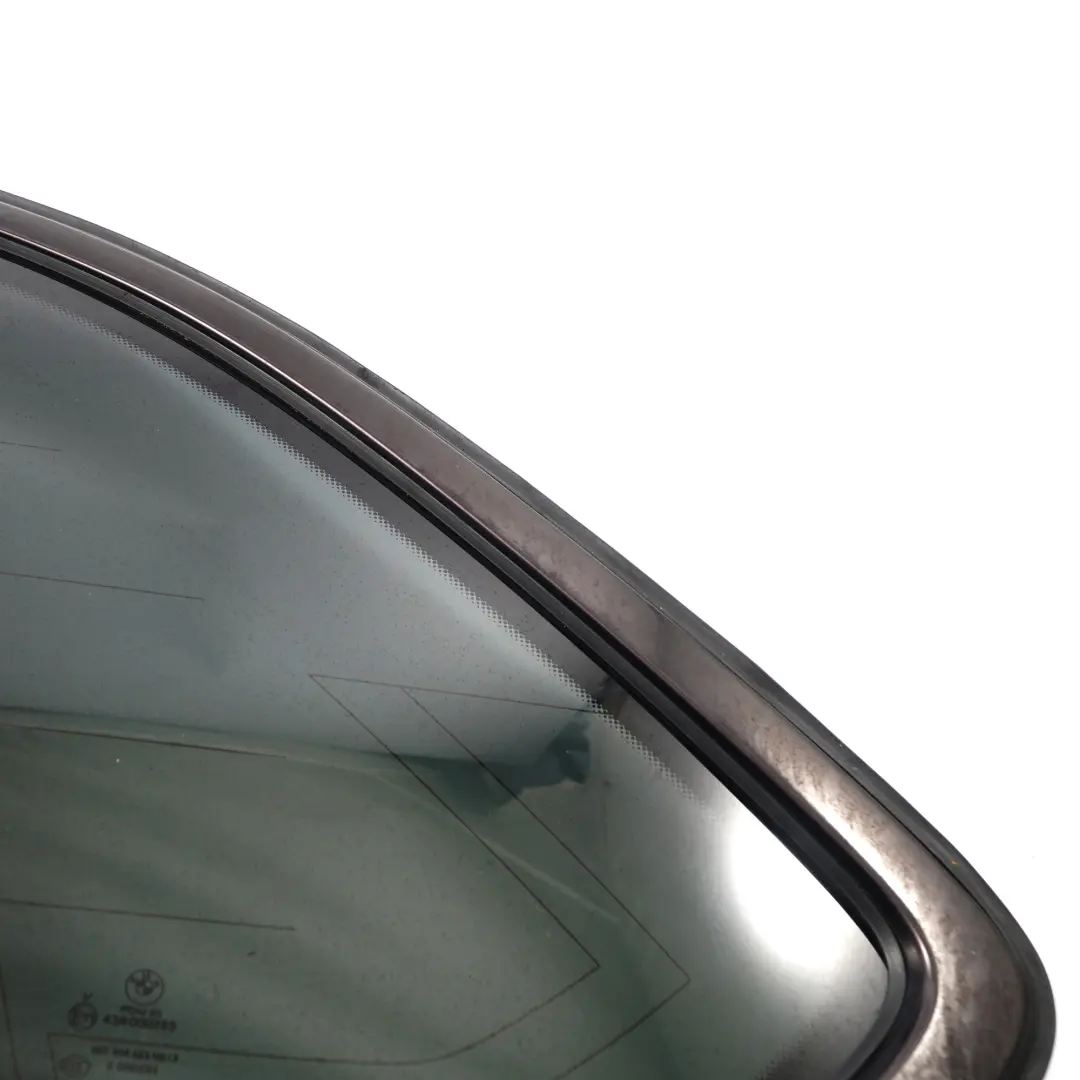 Vitrage latéral fixe arrière gauche AS3 Schwarz pour BMW X5 F15 à propos du numéro de pièce 7305775 BMW X5 F15 Vitrage latéral fixe arrière gauche AS3 Schwarz - SKU 7305775 - Numéro de pièce 7305775