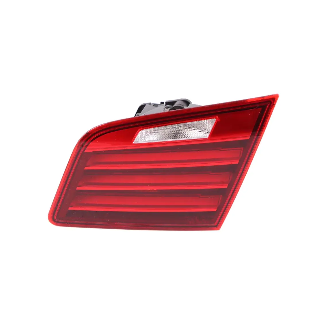 F10N LCI Luce Posteriore Nel Coperchio del Bagagliaio Destra per BMW F10 con numero di parte 7306164 BMW F10 F10N LCI Luce Posteriore Nel Coperchio del Bagagliaio Destra - SKU 7306164 - Numero di parte 7306164