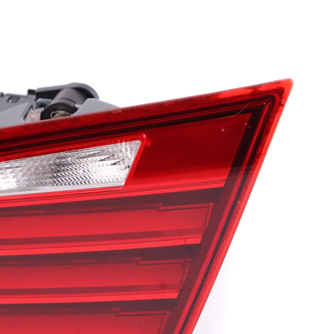 BMW F10 F10N LCI Feu Arrière Dans le Couvercle du Coffre Droite - SKU 7306164 - Numéro de pièce 7306164