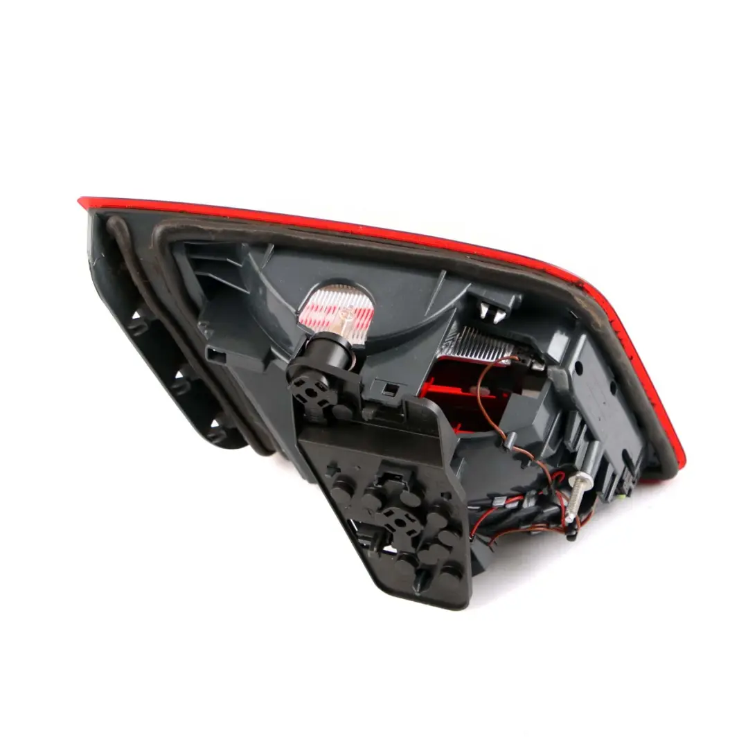 BMW F10 F10N LCI Feu Arrière Dans le Couvercle du Coffre Droite - SKU 7306164 - Numéro de pièce 7306164