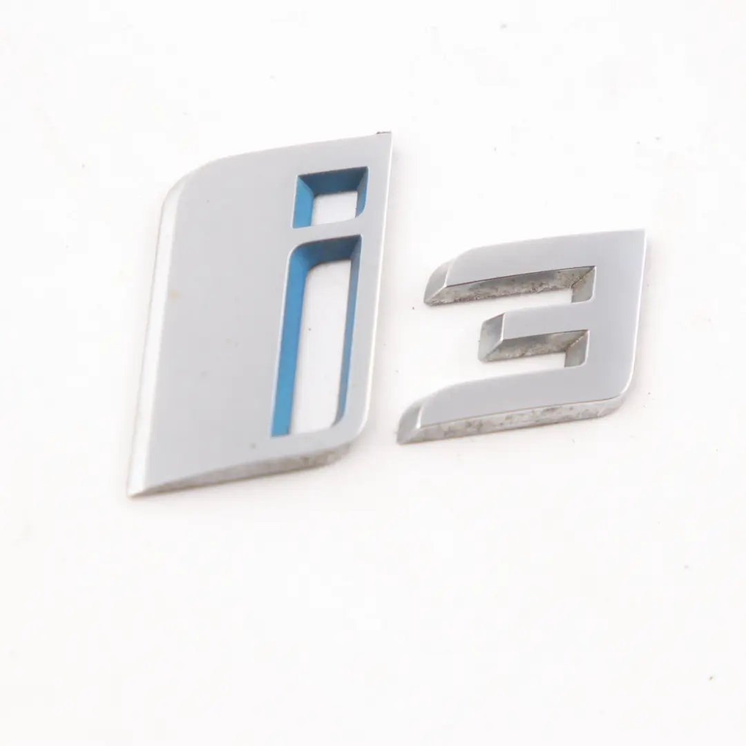 Emblème de Coffre Lettrage Rear Boot Tailgate Adhered i3 pour BMW i3 I01 à propos du numéro de pièce 7306457 BMW i3 I01 Emblème de Coffre Lettrage Rear Boot Tailgate Adhered i3 - SKU 7306457 - Numéro de pièce 7306457