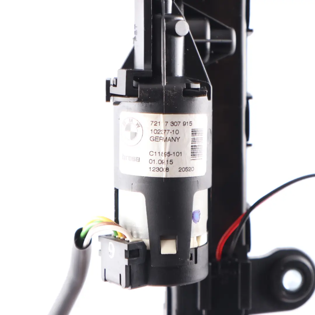 BMW F32 F82 M4 Ceinture de sécurité avant bras gauche chromé - SKU 7307915 - Numéro de pièce 7307915