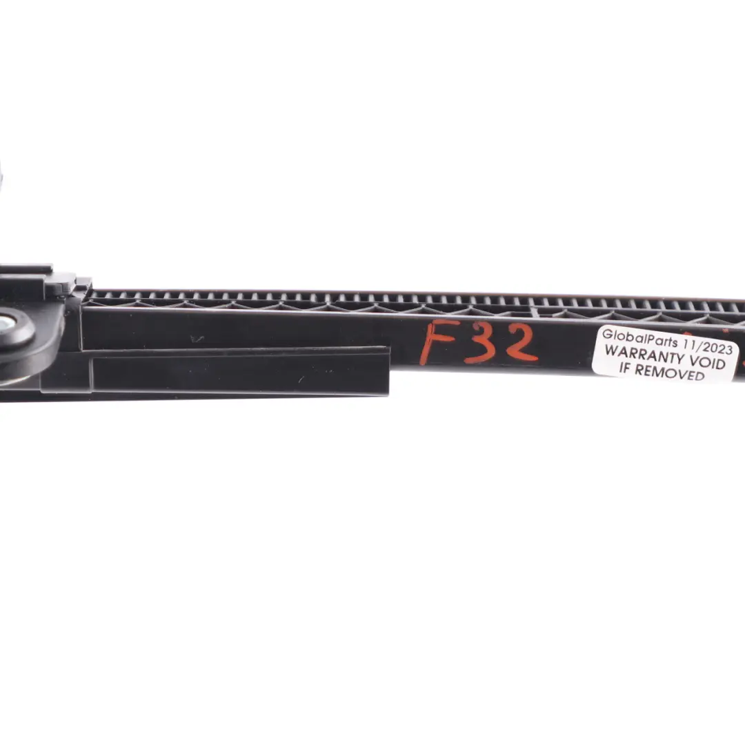 Cinturón de seguridad Brazo Retractor Derecho Alimentador Motor Cromo para BMW F32 con número de pieza 7307916 BMW F32 Cinturón de seguridad Brazo Retractor Derecho Alimentador Motor Cromo - SKU 7307916 - Número de pieza 7307916