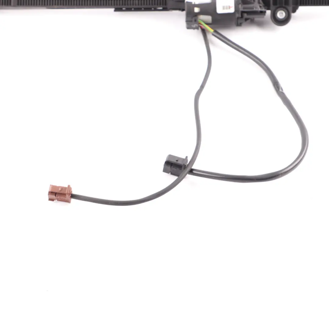 BMW F32 Ceinture de Sécurité Bras Rétracteur Droit Feeder Motor Chrome - SKU 7307916 - Numéro de pièce 7307916
