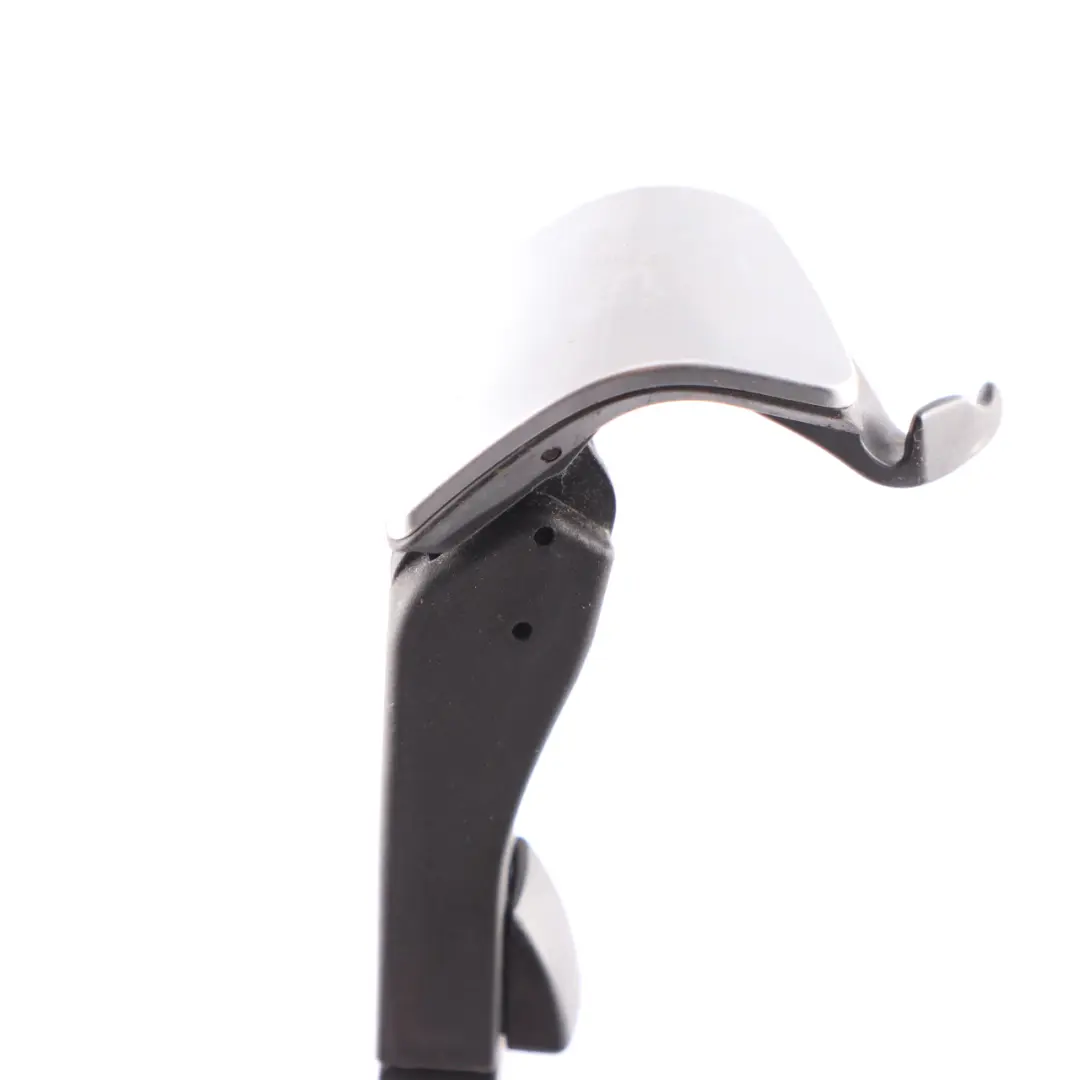 Avvolgitore braccio cintura di sicurezza destro Motore cromato per BMW F32 con numero di parte 7307916 BMW F32 Avvolgitore braccio cintura di sicurezza destro Motore cromato - SKU 7307916 - Numero di parte 7307916