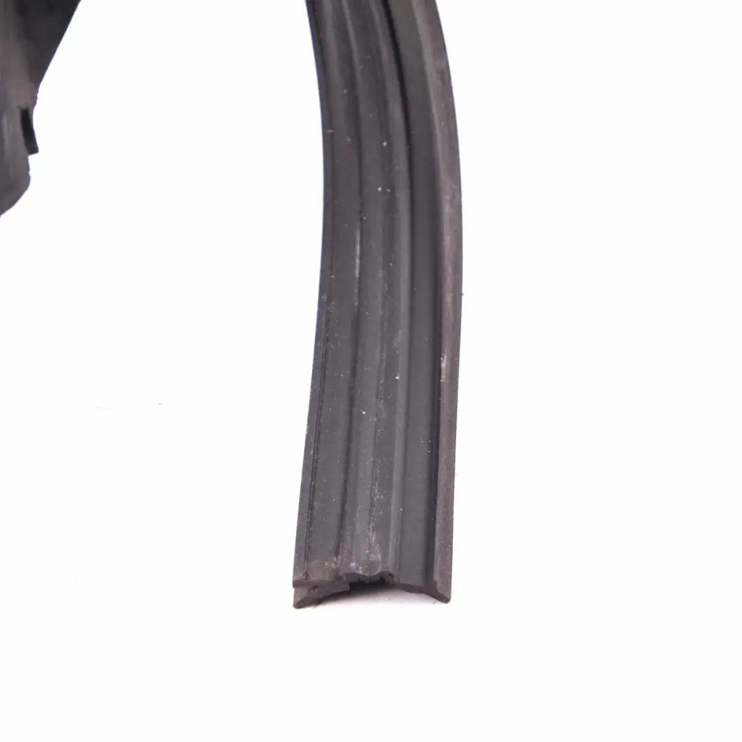 Coupé Guarnizione Triangolo Specchio Anteriore Sinistro per BMW F36 Gran con numero di parte 7310193 BMW F36 Gran Coupé Guarnizione Triangolo Specchio Anteriore Sinistro - SKU 7310193 - Numero di parte 7310193