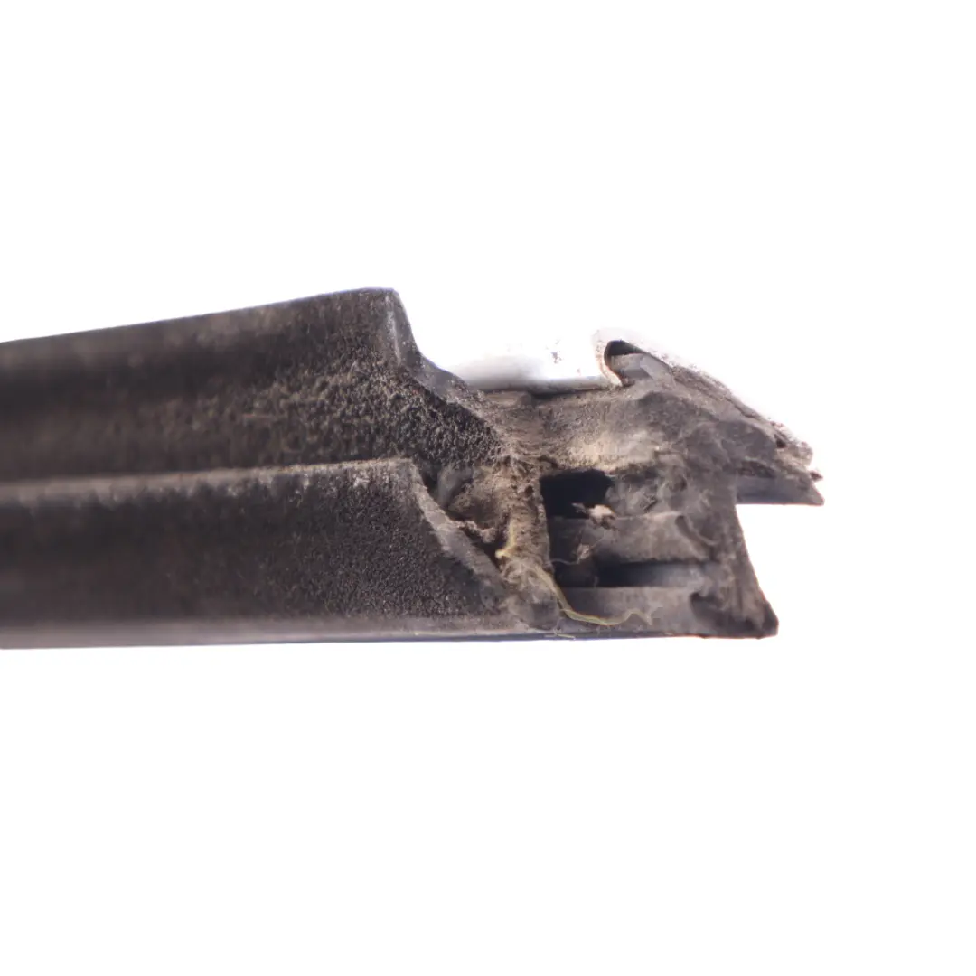 Canal Delantero Tapa Tira Moldura Sello Izquierda Cromo para BMW F36 con número de pieza 7310201 BMW F36 Canal Delantero Tapa Tira Moldura Sello Izquierda Cromo - SKU 7310201 - Número de pieza 7310201