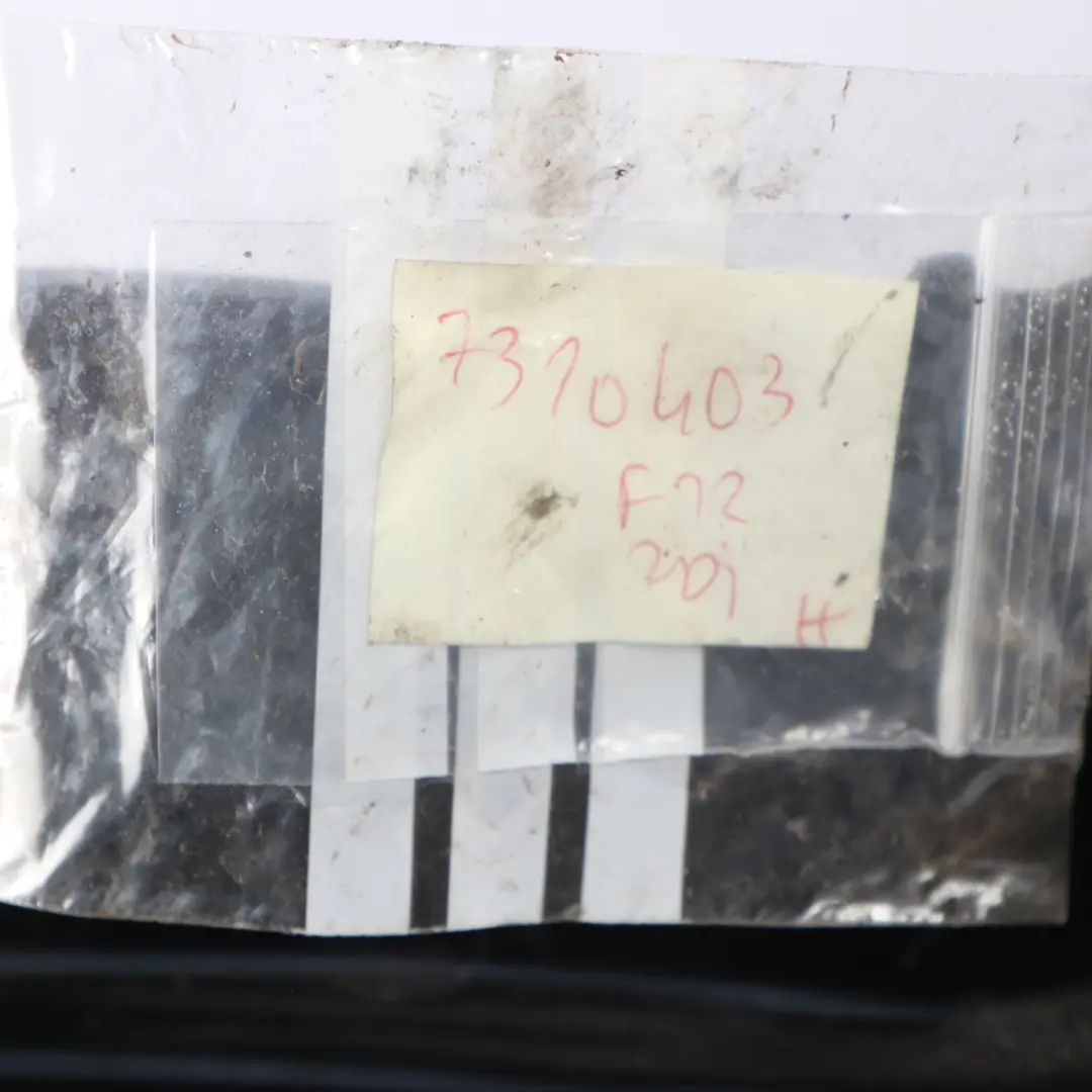 Klappverdeck Heckscheibenabdeckung Halterung für BMW F12 Cabrio mit Teilenummer 7310403 BMW F12 Cabrio Klappverdeck Heckscheibenabdeckung Halterung - SKU 7310403 - Teilenummer 7310403