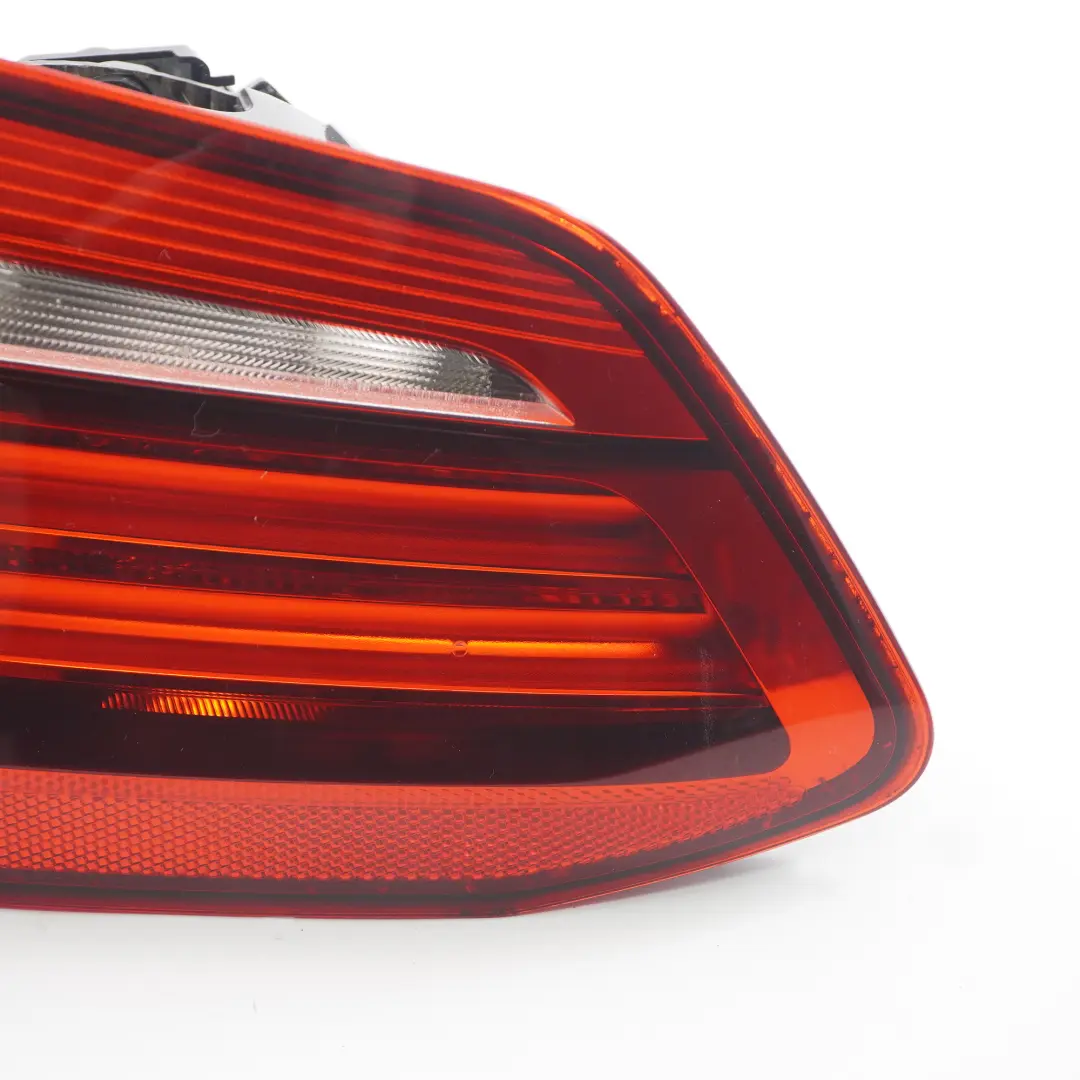 Luz Trasera Izquierda Luz Tapa Maletero Portón Trasero para BMW F45 con número de pieza 7311041 BMW F45 Luz Trasera Izquierda Luz Tapa Maletero Portón Trasero - SKU 7311041 - Número de pieza 7311041