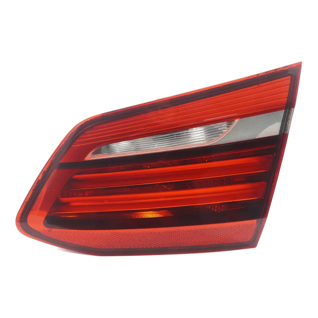 Luz Trasera Derecha Luz Tapa Maletero Portón Trasero para BMW F45 con número de pieza 7311042 BMW F45 Luz Trasera Derecha Luz Tapa Maletero Portón Trasero - SKU 7311042 - Número de pieza 7311042