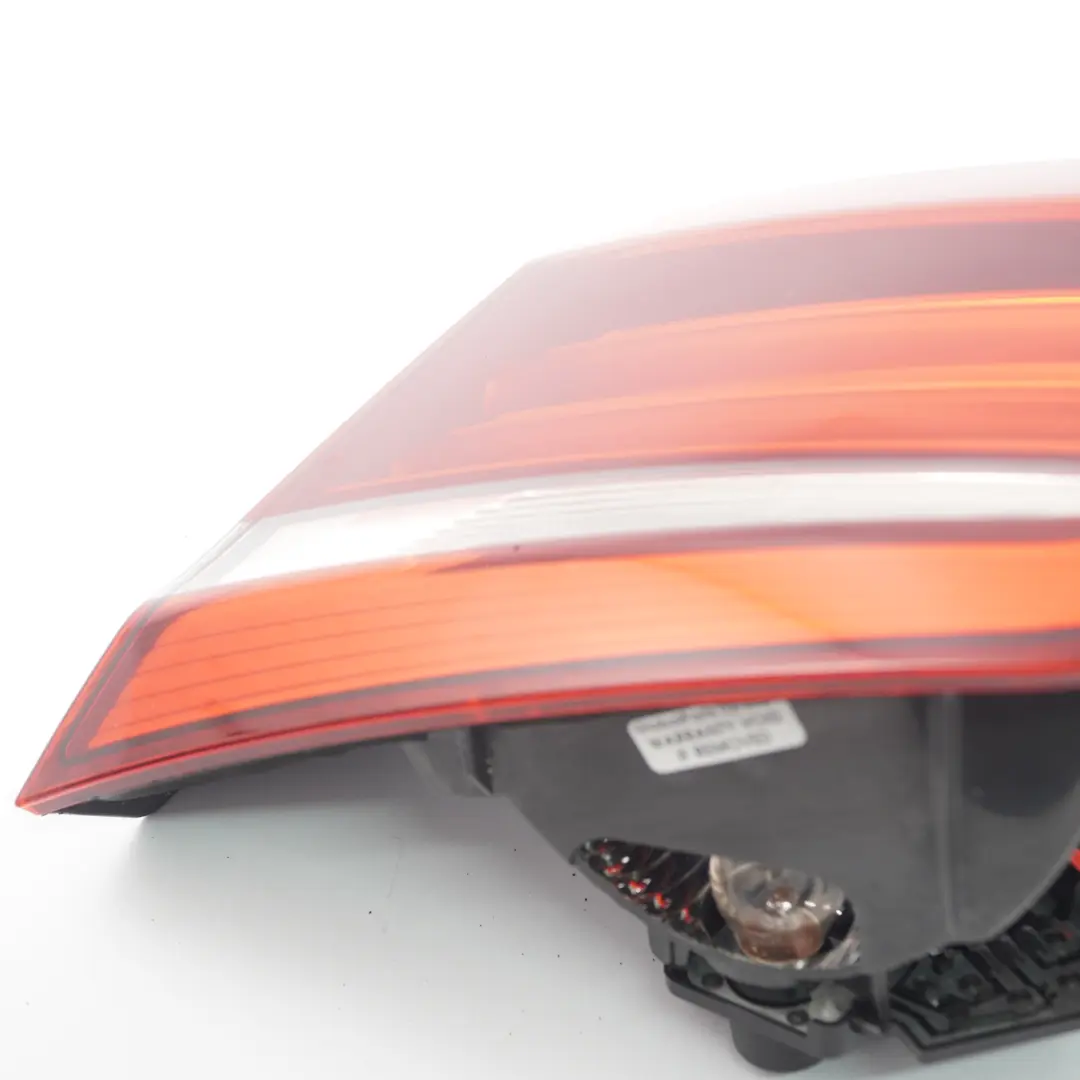 BMW F45 Luz Trasera Derecha Luz Tapa Maletero Portón Trasero - SKU 7311042 - Número de pieza 7311042