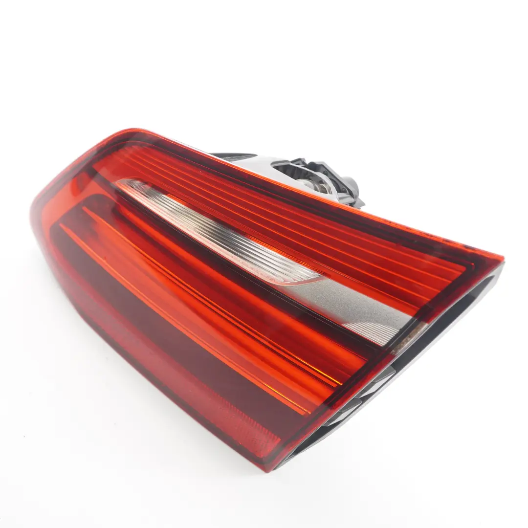 Luz Trasera Derecha Luz Tapa Maletero Portón Trasero para BMW F45 con número de pieza 7311042 BMW F45 Luz Trasera Derecha Luz Tapa Maletero Portón Trasero - SKU 7311042 - Número de pieza 7311042
