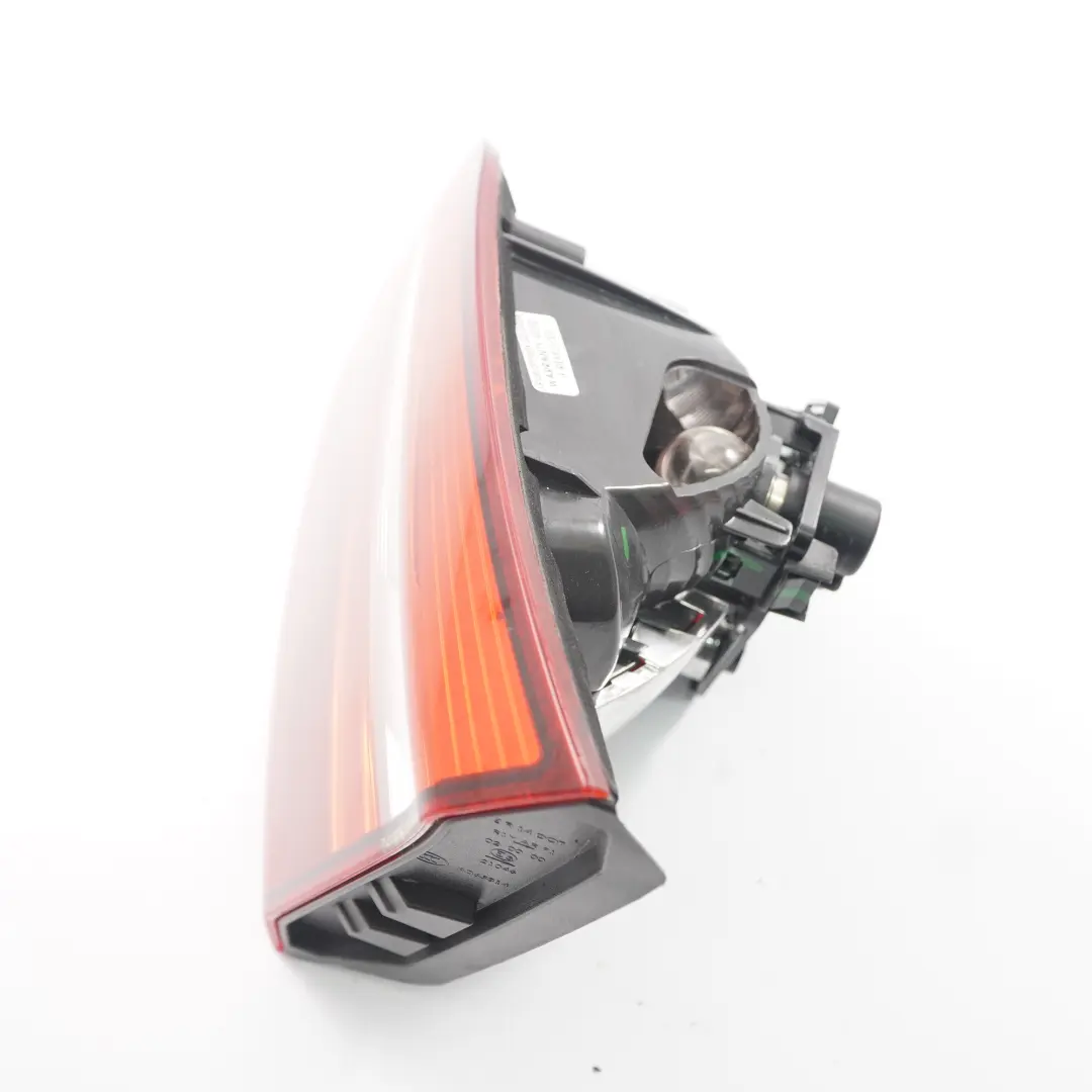 Feu arrière Feu droit Couvercle coffre Coffre hayon pour BMW F45 à propos du numéro de pièce 7311042 BMW F45 Feu arrière Feu droit Couvercle coffre Coffre hayon - SKU 7311042 - Numéro de pièce 7311042