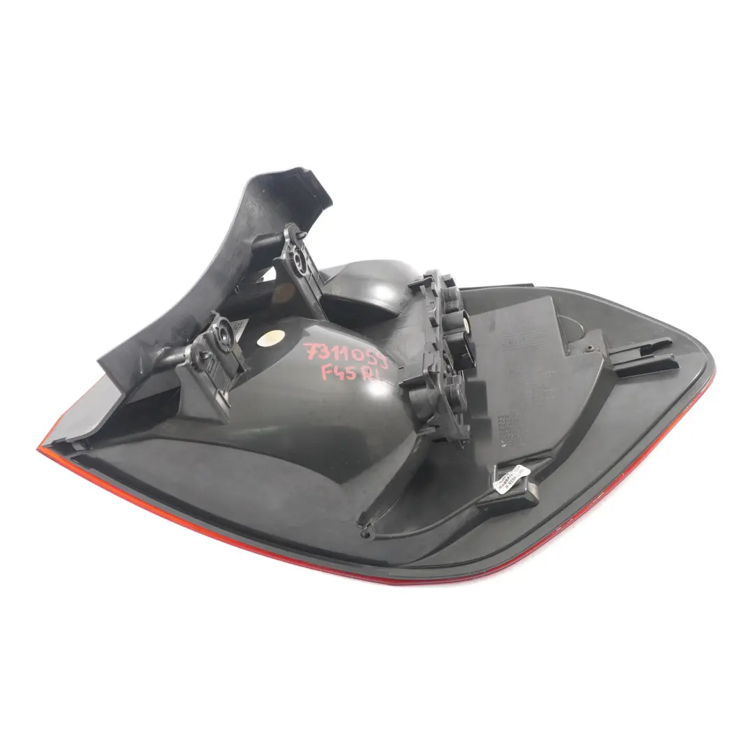Feu arrière Panneau latéral arrière gauche pour BMW F45 à propos du numéro de pièce 7311059 BMW F45 Feu arrière Panneau latéral arrière gauche - SKU 7311059 - Numéro de pièce 7311059