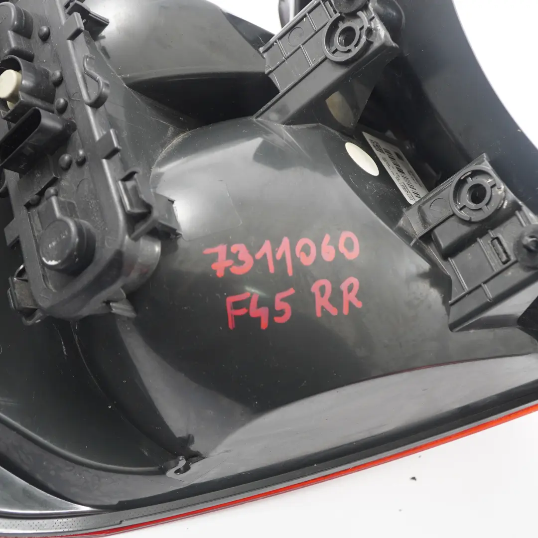 BMW F45 Pannello laterale del fanale posteriore destro Fanale posteriore - SKU 7311060 - Numero di parte 7311060