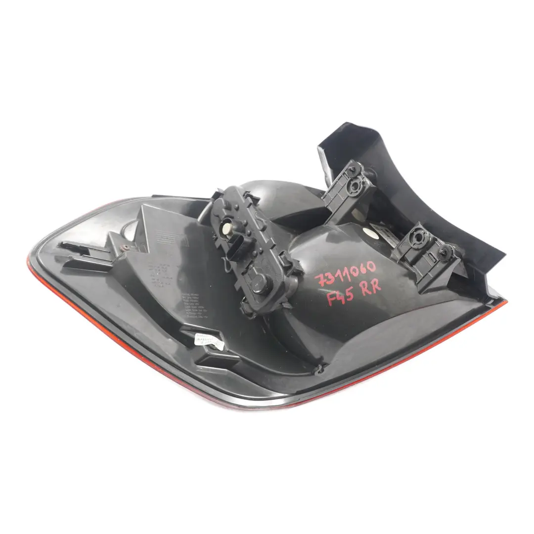 Luz Trasera Panel Lateral Derecho Luz Trasera para BMW F45 con número de pieza 7311060 BMW F45 Luz Trasera Panel Lateral Derecho Luz Trasera - SKU 7311060 - Número de pieza 7311060