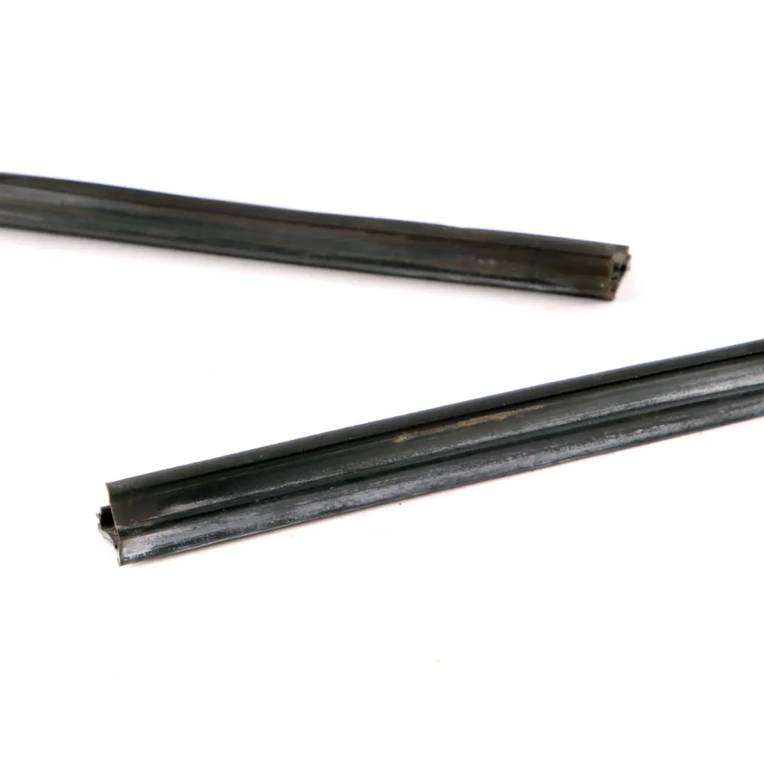  Joint de porte BMW X3 F25 Guide fenêtre avant droite Joint d'étanchéité - SKU 7311262 - Numéro de pièce 7311262