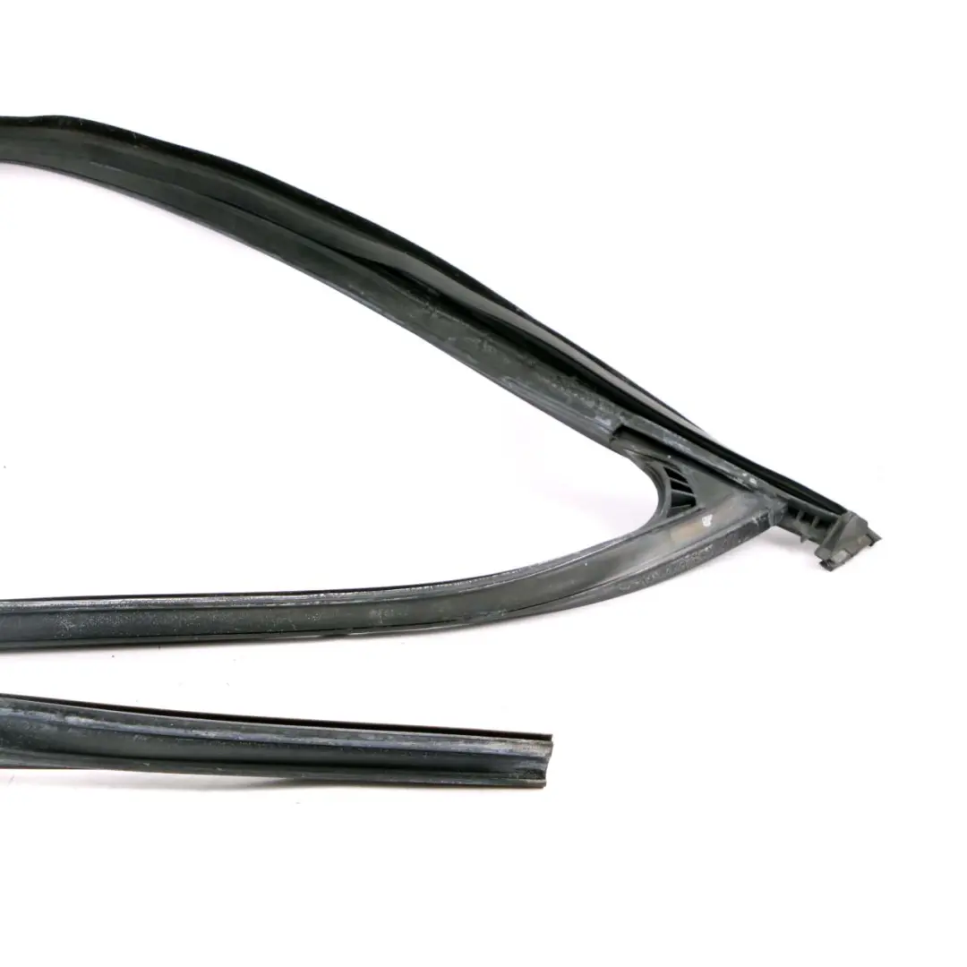 BMW X3 F25 Door Seal Window Guide Front Right O/S Sealing - SKU 7311262 - Part number 7311262