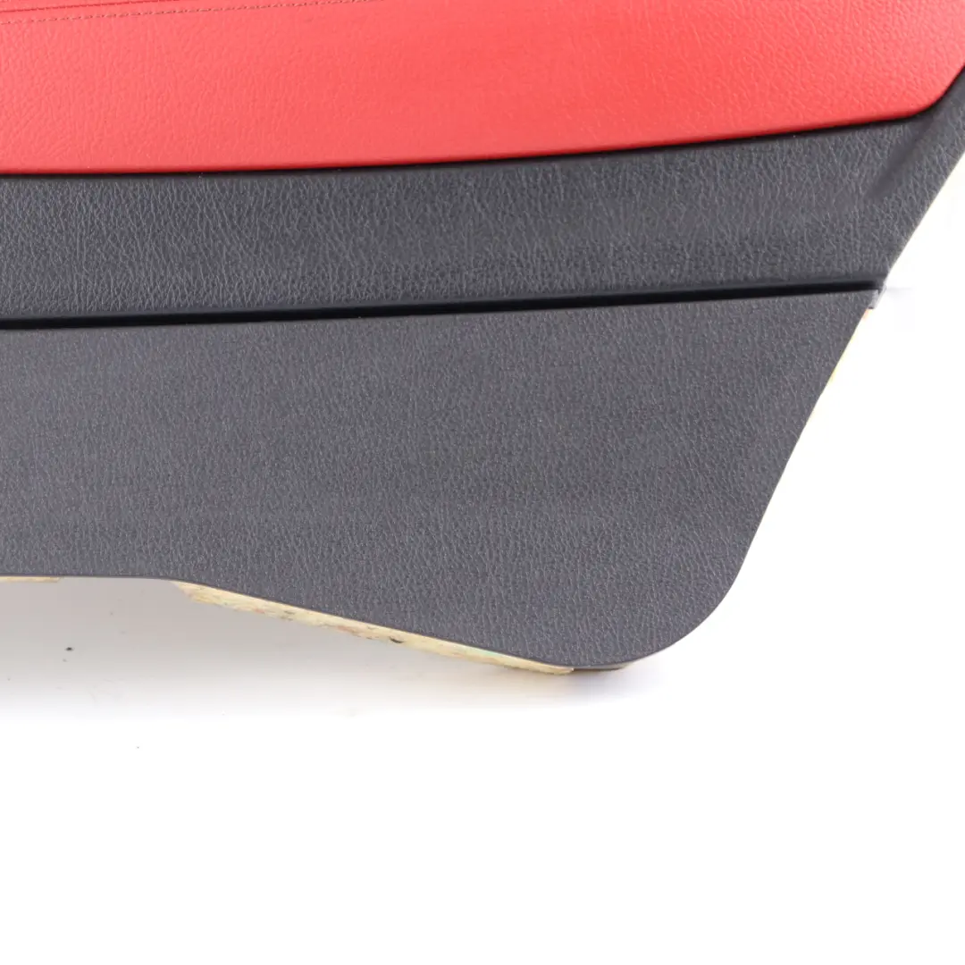 Panel Lateral Trasero Derecho Cubierta Moldura Cuero Rojo Dakota para BMW F22 con número de pieza 7311484 BMW F22 Panel Lateral Trasero Derecho Cubierta Moldura Cuero Rojo Dakota - SKU 7311484 - Número de pieza 7311484
