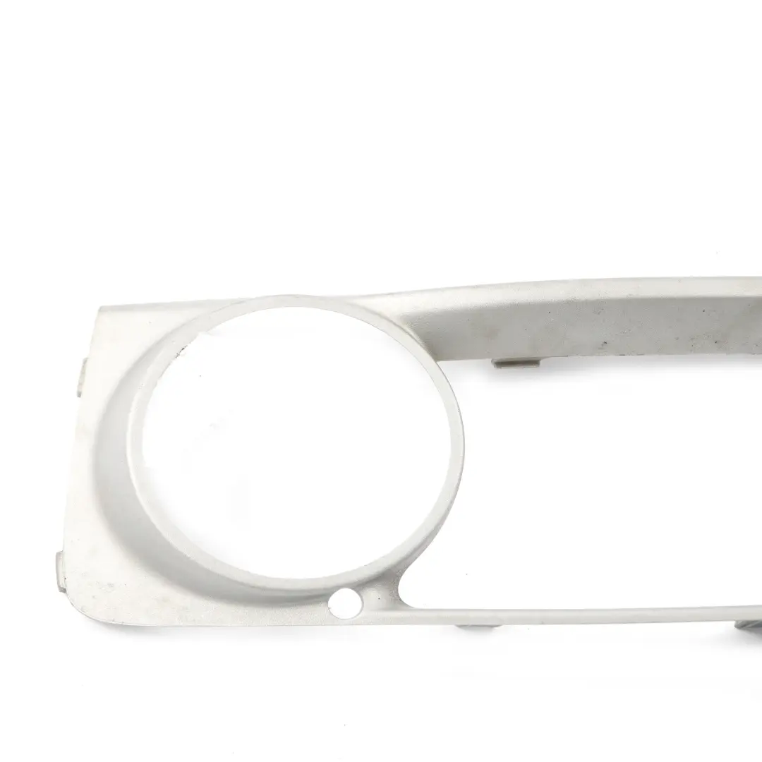 parachoques delantero izquierdo antiniebla marco de la cubierta de plata para BMW E71 con número de pieza 7312595 BMW E71 parachoques delantero izquierdo antiniebla marco de la cubierta de plata - SKU 7312595 - Número de pieza 7312595