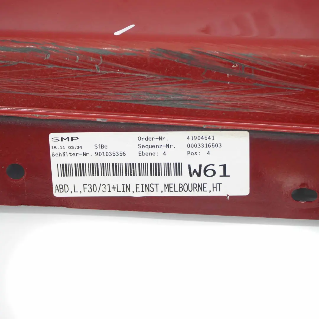 Faldon Lateral Izquierdo Melbourne Red Metallic - A75 para BMW F30 F31 con número de pieza 7312751 BMW F30 F31 Faldon Lateral Izquierdo Melbourne Red Metallic - A75 - SKU 7312751-MRT2 - Número de pieza 7312751