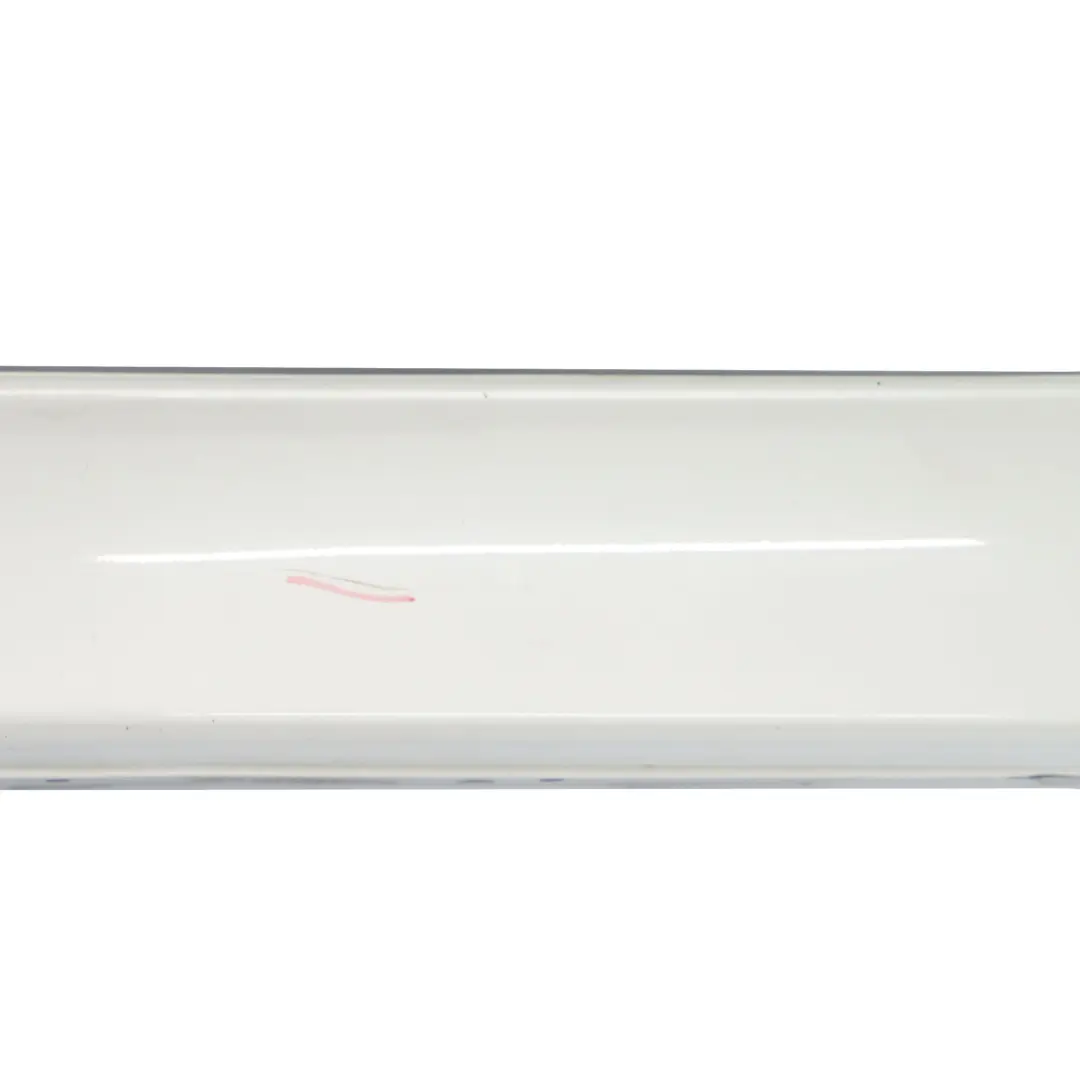Copertura della soglia di ingresso sinistra bianco minerale - A96 per BMW F30 F31 con numero di parte 7312751 BMW F30 F31 Copertura della soglia di ingresso sinistra bianco minerale - A96 - SKU 7312751-MW1 - Numero di parte 7312751