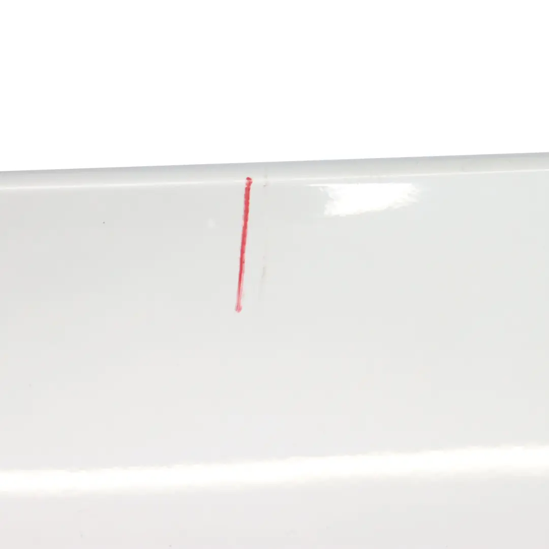 Copertura della soglia di ingresso sinistra bianco minerale - A96 per BMW F30 F31 con numero di parte 7312751 BMW F30 F31 Copertura della soglia di ingresso sinistra bianco minerale - A96 - SKU 7312751-MW1 - Numero di parte 7312751