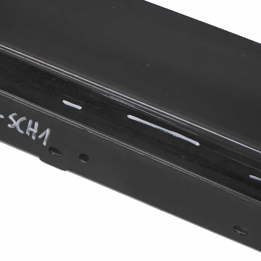 Faldón Lateral Izquierdo Schwarz 2 Negro - 668 para BMW F30 F31 con número de pieza 7312751 BMW F30 F31 Faldón Lateral Izquierdo Schwarz 2 Negro - 668 - SKU 7312751-SCH2 - Número de pieza 7312751