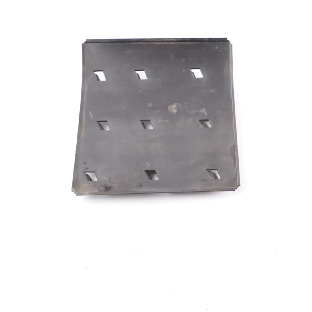 Cubierta Conducto Aire Escape Delantero Derecho para BMW F11 LCI F10 con número de pieza 7312834 BMW F11 LCI F10 Cubierta Conducto Aire Escape Delantero Derecho - SKU 7312834 - Número de pieza 7312834
