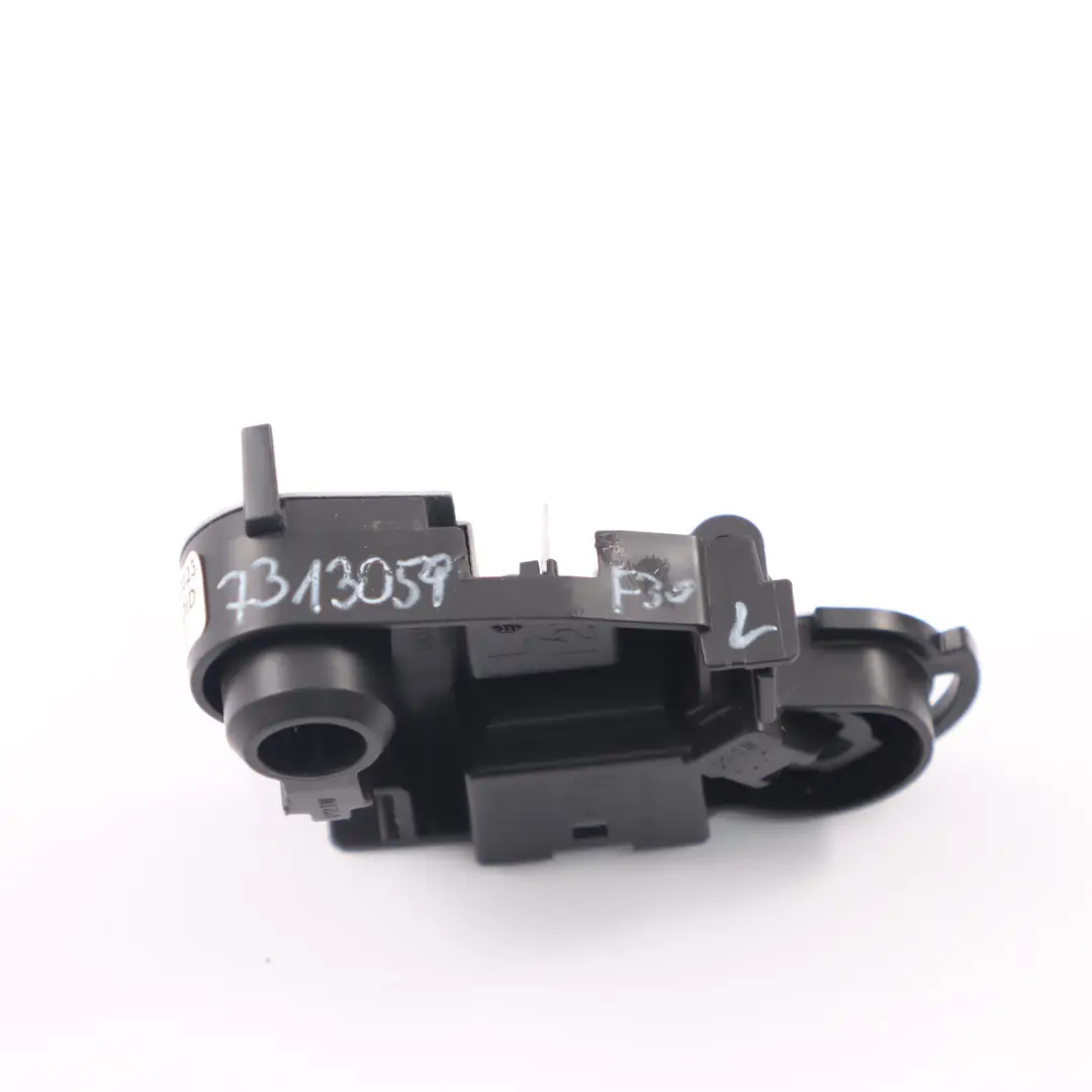 PortalamparasBMW F30 F31 Enchufe Tapa Maletero Trasero Izquierdo Lampara para con número de pieza 7313059 PortalamparasBMW F30 F31 Enchufe Tapa Maletero Trasero Izquierdo Lampara - SKU 7313059 - Número de pieza 7313059