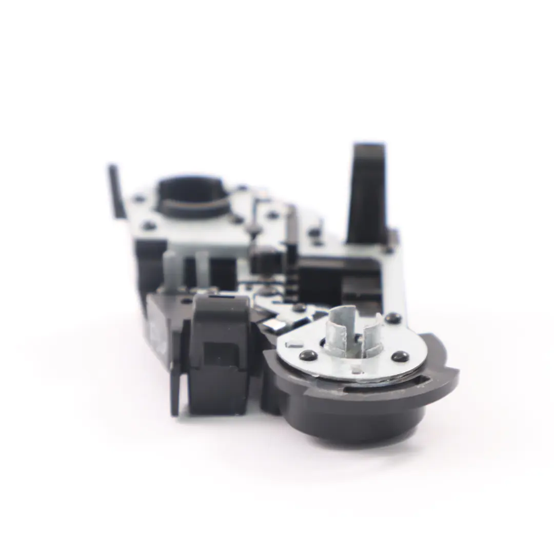 BMW F30 F31 Prise de courant du couvercle de coffre arriere gauche - SKU 7313059 - Numéro de pièce 7313059