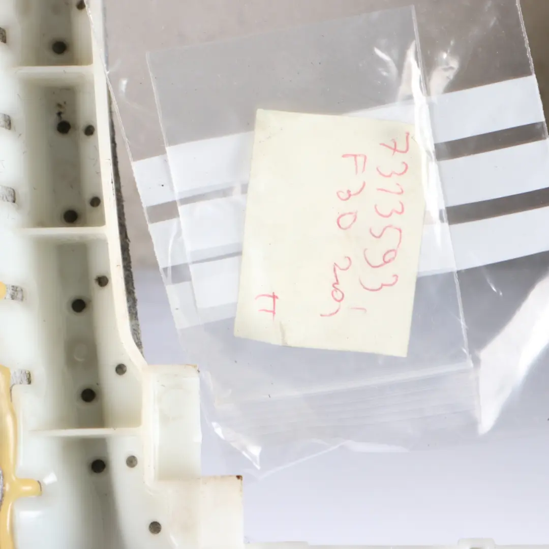 Headlining Roof Lining Anthracite M Sport Lifting Roof to BMW F30 Black with Part number 7313593 BMW F30 Black Headlining Roof Lining Anthracite M Sport Lifting Roof - SKU 7313593 - Part number 7313593