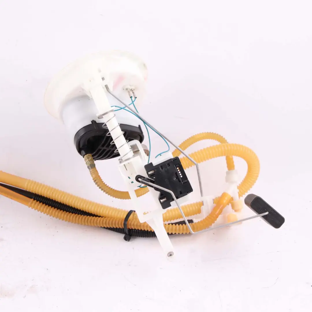 N20 N55 Czujnik Poziomu Paliwa do BMW X1 E84 E90 E92 LCI o numerze 7313791 BMW X1 E84 E90 E92 LCI N20 N55 Czujnik Poziomu Paliwa - SKU 7313791 - Numer Części 7313791