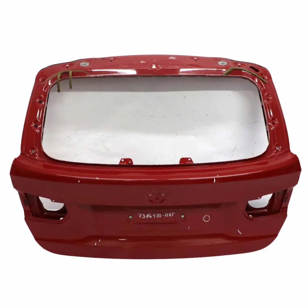 Klapa Bagażnika Melbourne Red - A75 do BMW F31 Kombi o numerze 7314180 BMW F31 Kombi Klapa Bagażnika Melbourne Red - A75 - SKU 7314180-MRT - Numer Części 7314180