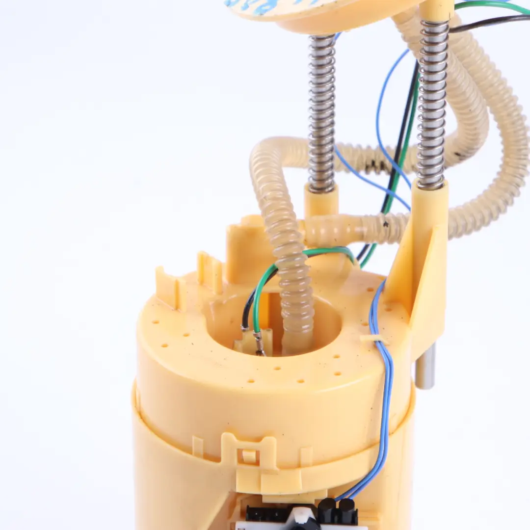 Pump BMW X3 F25 X4 F26 Diesel Delivery Unit Sensor Right O/S 7216526 to Fuel with Part number 7314808 Fuel Pump BMW X3 F25 X4 F26 Diesel Delivery Unit Sensor Right O/S 7216526 - SKU 7314808 - Part number 7314808