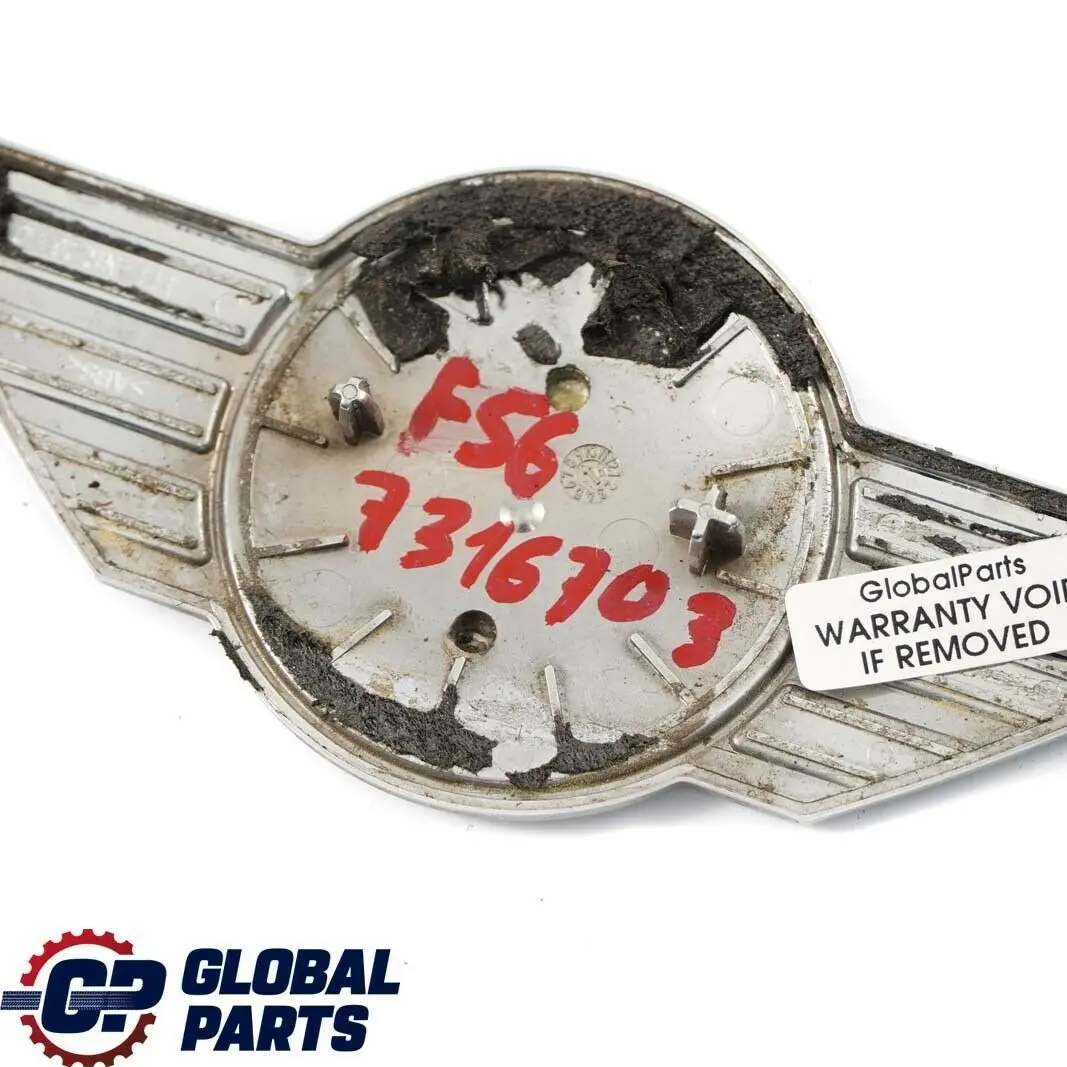 Emblema Cappuccio Cromo per Mini Cooper F55 F56 F57 con numero di parte 7316703 Mini Cooper F55 F56 F57 Emblema Cappuccio Cromo - SKU 7316703 - Numero di parte 7316703