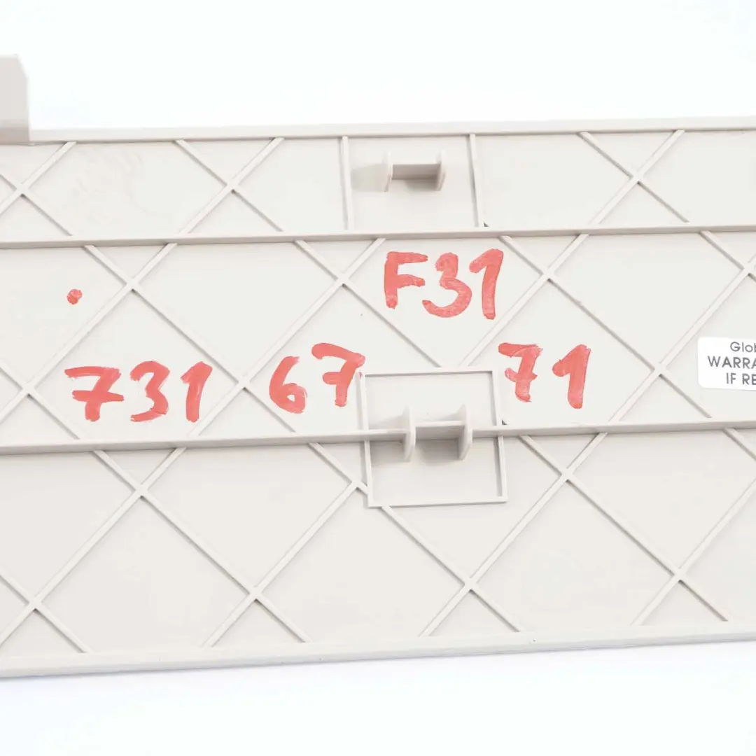 Baule Coperchio portellone bagagliaio pannello triangolo Oyster 7305016 per BMW F31 con numero di parte 7316771 BMW F31 Baule Coperchio portellone bagagliaio pannello triangolo Oyster 7305016 - SKU 7316771 - Numero di parte 7316771