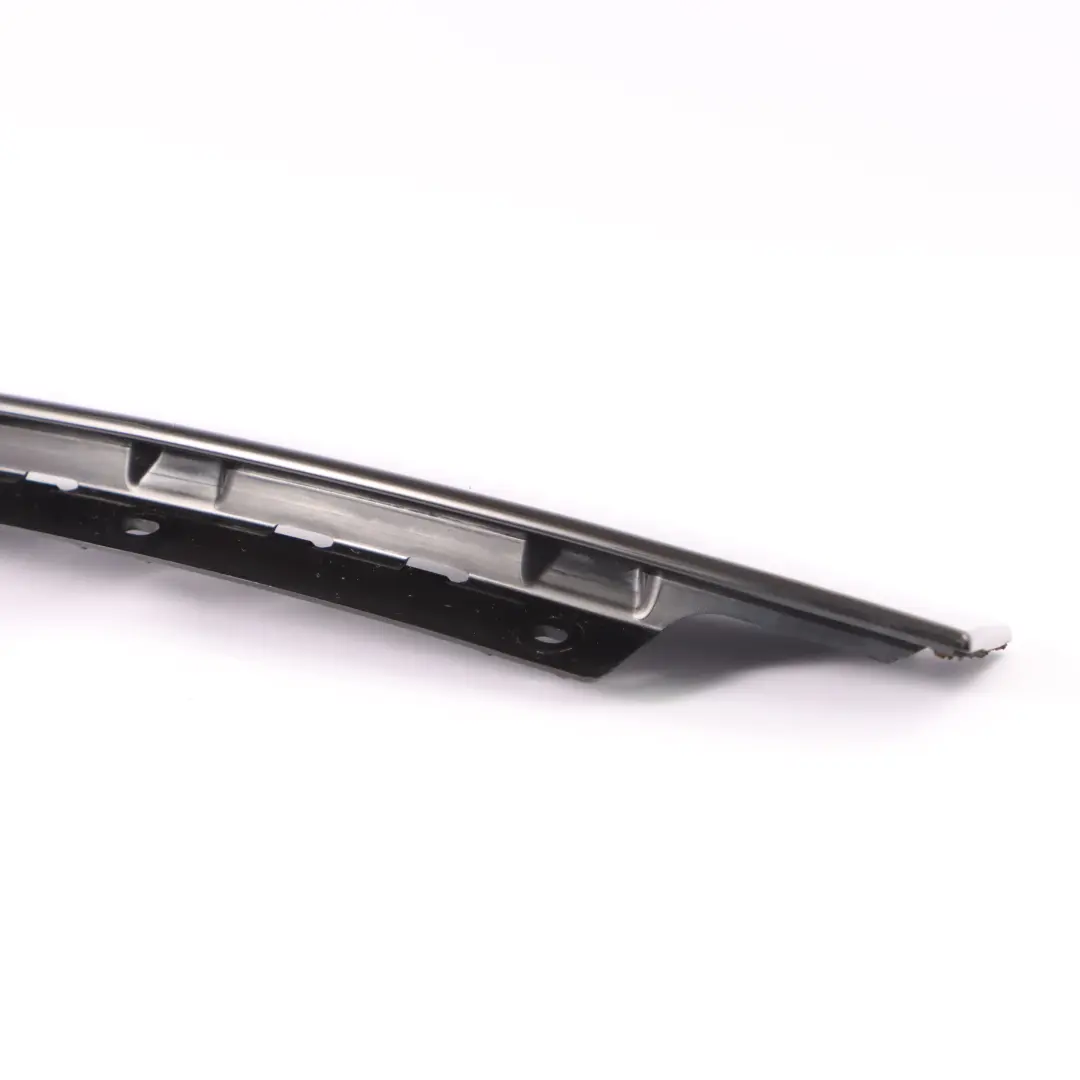 Couvercle Colonne Colonne B Porte Arrière Gauche Bande finition pour BMW F46 à propos du numéro de pièce 7316779 BMW F46 Couvercle Colonne Colonne B Porte Arrière Gauche Bande finition - SKU 7316779 - Numéro de pièce 7316779