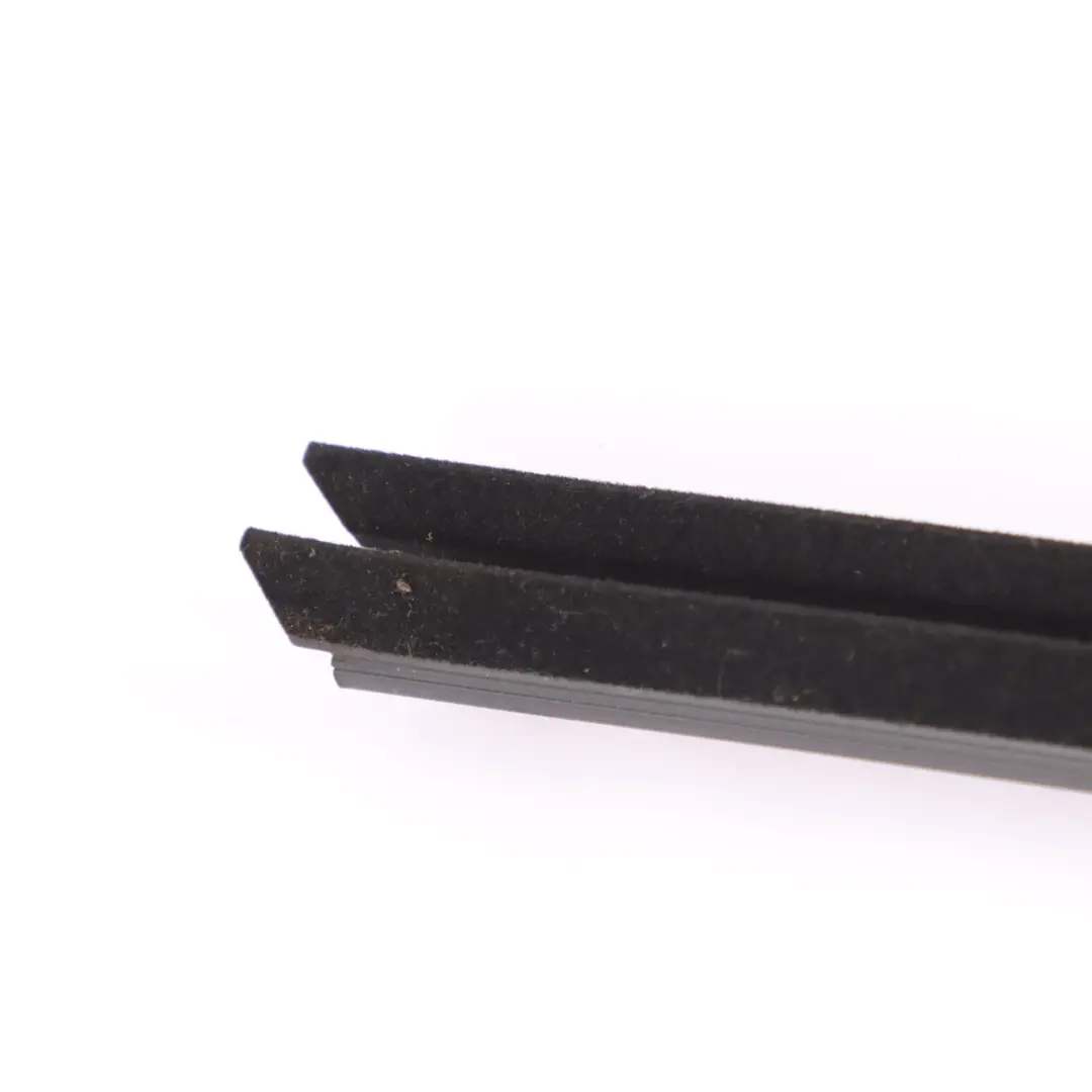 Weatherstrip BMW F46 interno posteriore sinistro porta guarnizione striscia per con numero di parte 7316787 Weatherstrip BMW F46 interno posteriore sinistro porta guarnizione striscia - SKU 7316787 - Numero di parte 7316787