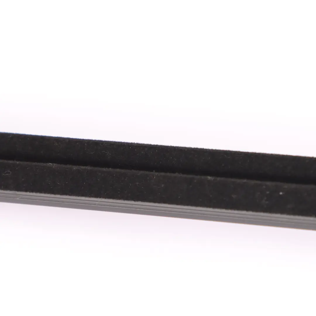 Bande d'étanchéité BMW F46 Intérieur arrière gauche Joint de porte pour à propos du numéro de pièce 7316787 Bande d'étanchéité BMW F46 Intérieur arrière gauche Joint de porte - SKU 7316787 - Numéro de pièce 7316787