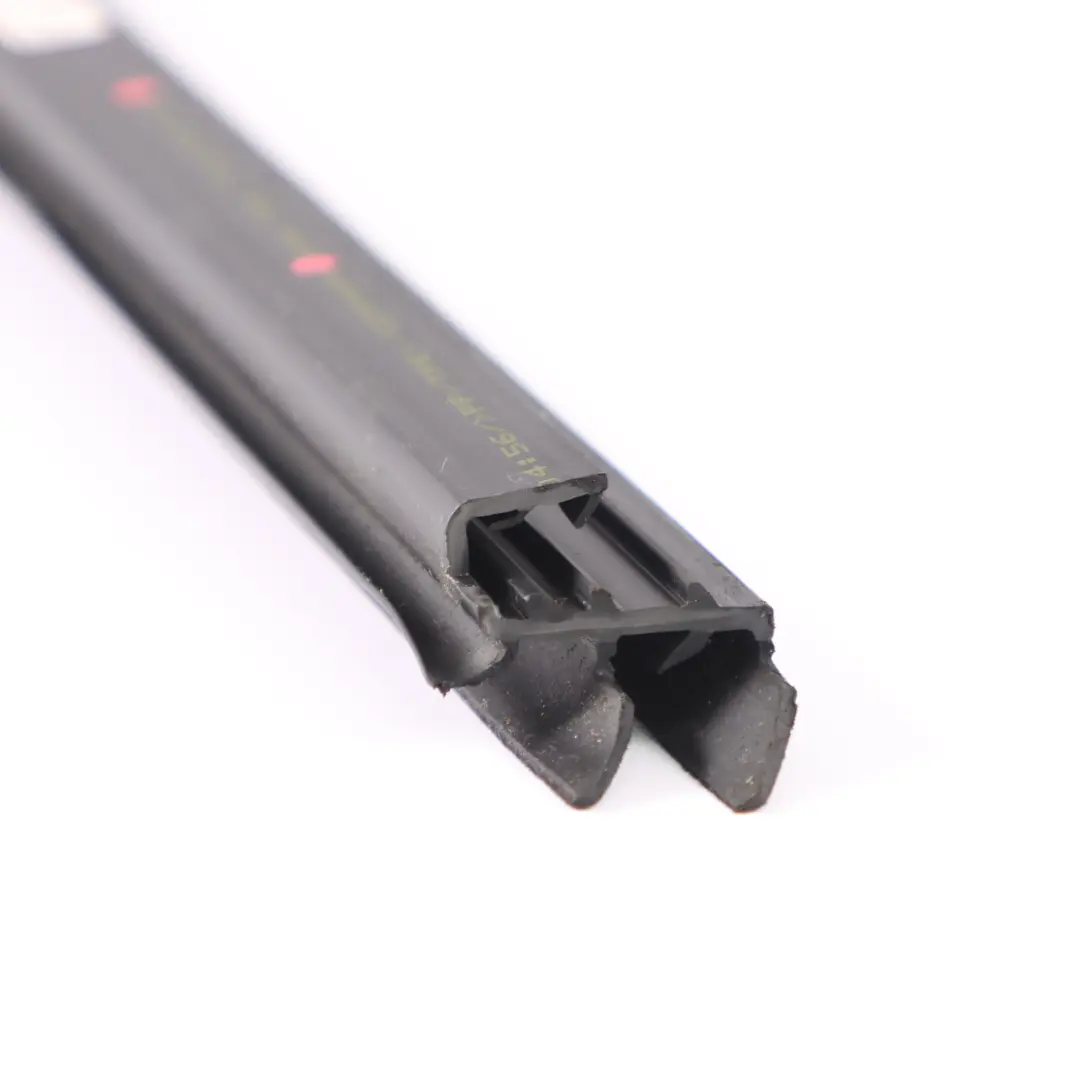 Bandes d'étanchéité BMW F46 Intérieur Arrière Droit Joint de Porte pour à propos du numéro de pièce 7316788 Bandes d'étanchéité BMW F46 Intérieur Arrière Droit Joint de Porte - SKU 7316788 - Numéro de pièce 7316788